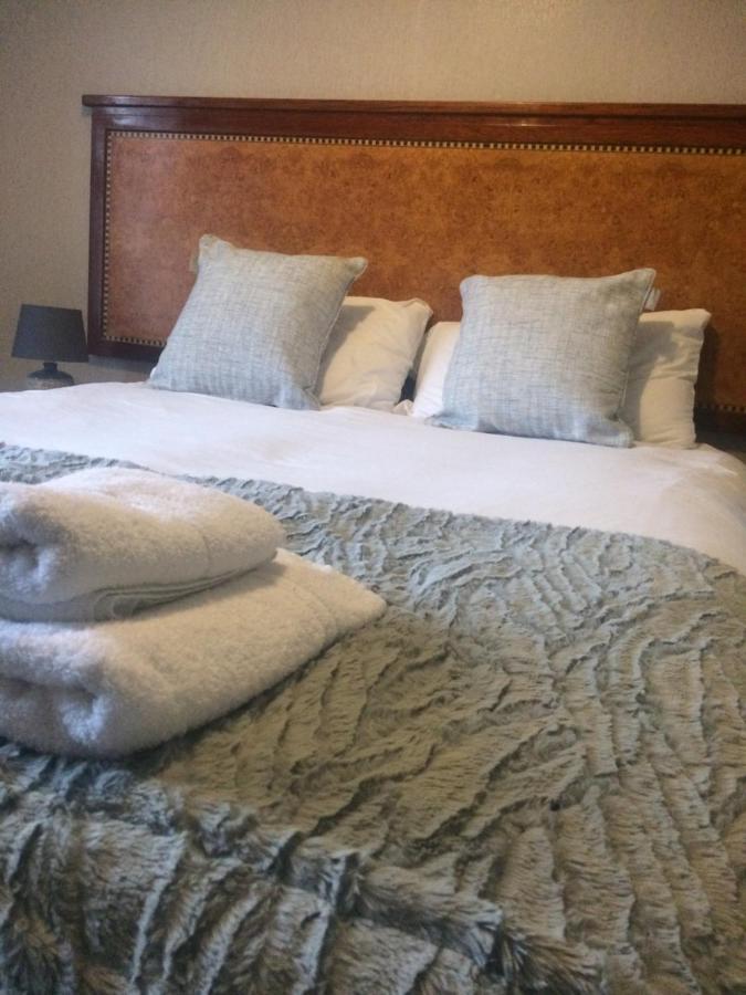 The Lion Hotel Llansantffraid-ym-Mechain Luaran gambar