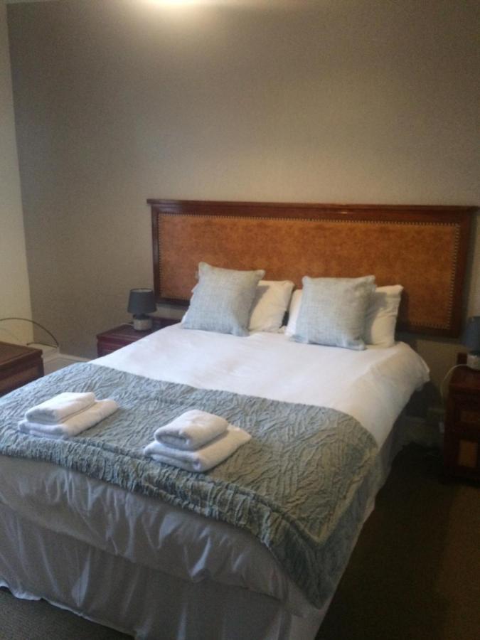 The Lion Hotel Llansantffraid-ym-Mechain Luaran gambar