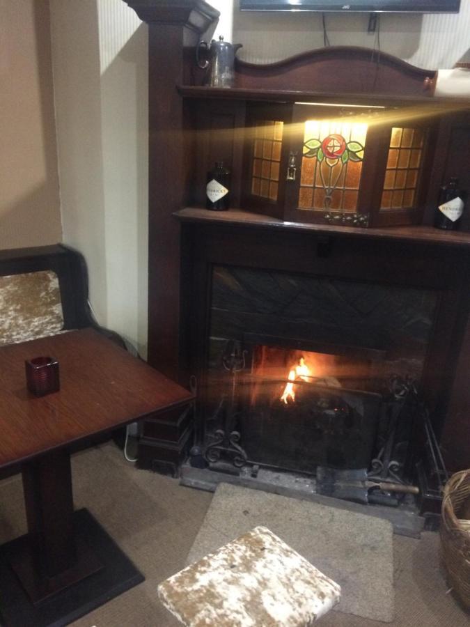 The Lion Hotel Llansantffraid-ym-Mechain Luaran gambar