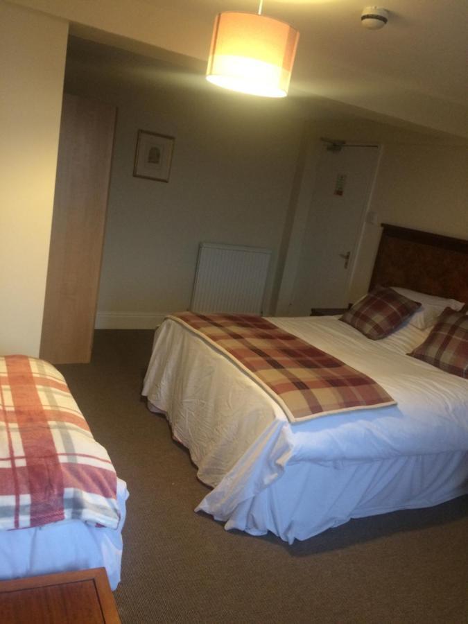 The Lion Hotel Llansantffraid-ym-Mechain Luaran gambar