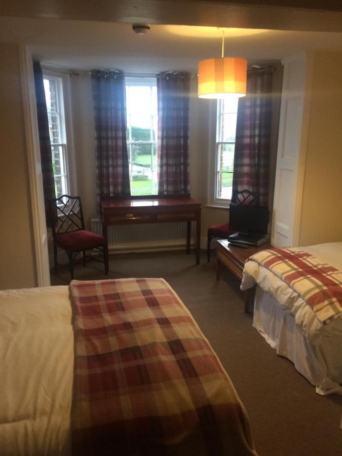 The Lion Hotel Llansantffraid-ym-Mechain Luaran gambar